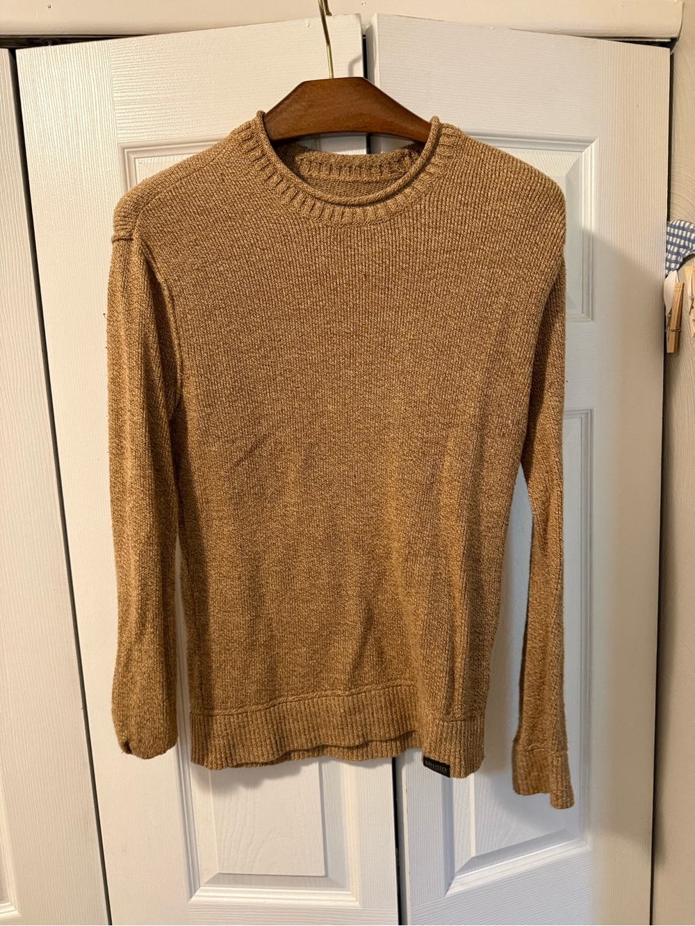 Hollister Women's Crewneck Sweater - Camel